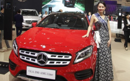 Mercedes Benz Raih Berbagai Penghargaan di GIIAS 2017