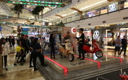 Piaggio Indonesia Pamerkan 2 Seri Vespa Terbarunya di Mall Pondok Indah