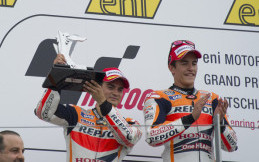 Video Serunya Marquez dan Pedrosa Menyetir Traktor