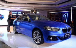 BMW 1 Series Sedan Resmi Debut di Guangzhou Auto Show 2016