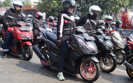 Lady Bikers Wajib Simak Tips Ini Agar Tak Jadi Biang Onar di Jalan Raya