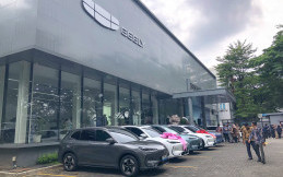 Ini Cara Geely Mendekatkan Kendaraan Hybrid dan Listrik ke Konsumen di Indonesia