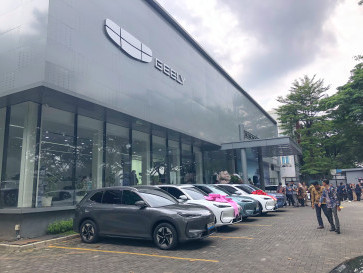 Ini Cara Geely Mendekatkan Kendaraan Hybrid dan Listrik ke Konsumen di Indonesia