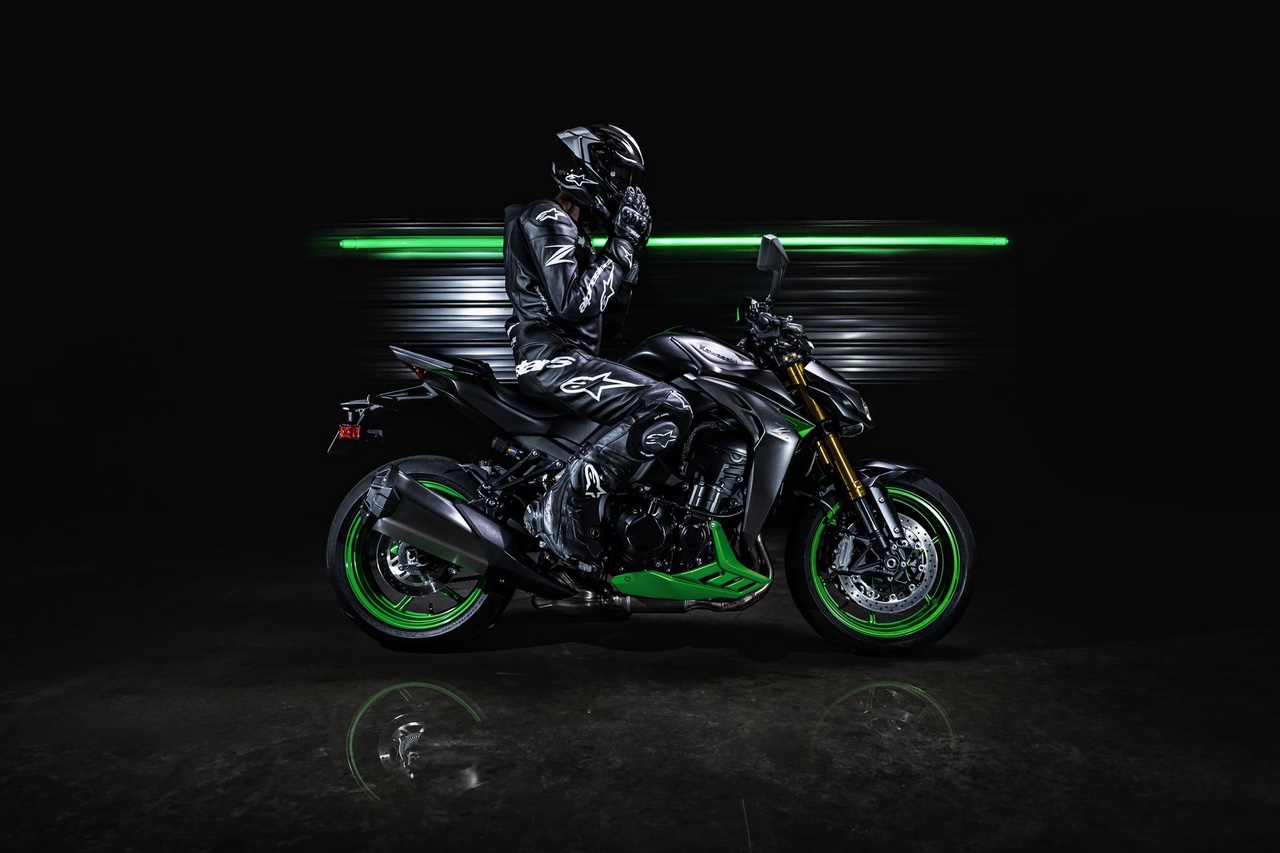 Kawasaki Z1100 Rilis: Supernaked 1.099 cc Sugomi Makin Buas!