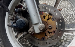 Jangan Tertipu Harga Murah, Begini Cara Memilih Kampas Rem Motor Berkualitas