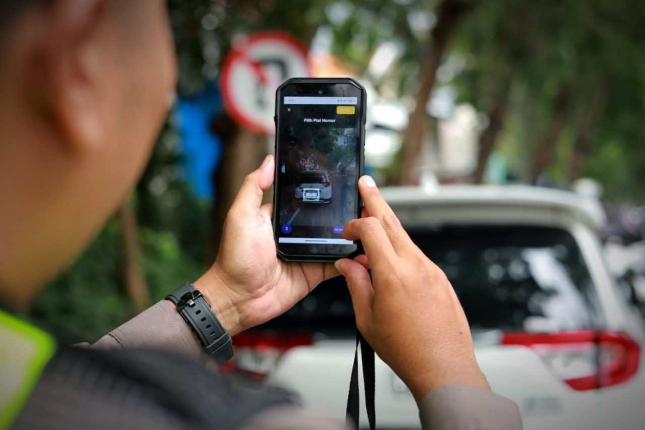 Bisa Cetak Tilang di Tempat, Begini Cara Kerja ETLE Handheld