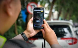 Bisa Cetak Tilang di Tempat, Begini Cara Kerja ETLE Handheld