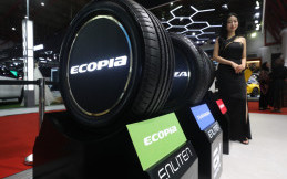 Bridgestone Hadirkan Ban Khusus untuk Toyota Innova Zenix
