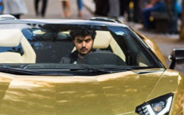 Pangeran Arab Ini Hobi Bagi-bagi Mobil