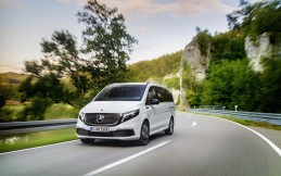Mercedes Benz EQV, MPV Mewah Bermesin Listrik