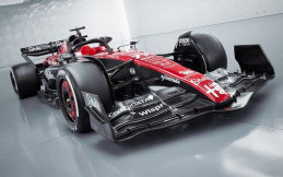 Alfa Romeo Stake Rilis C43, Hadirkan Skema Warna Baru