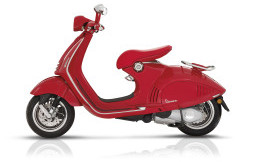 Vespa RED Edition di Banderol Rp 199 Juta