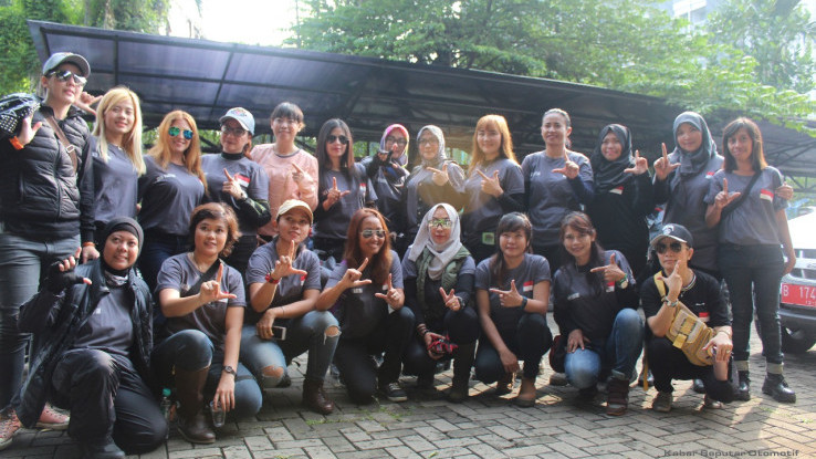 Sentuhan Kasih 21 Lady Bikers Duta Kartini Bersama 21 Lansia Perempuan