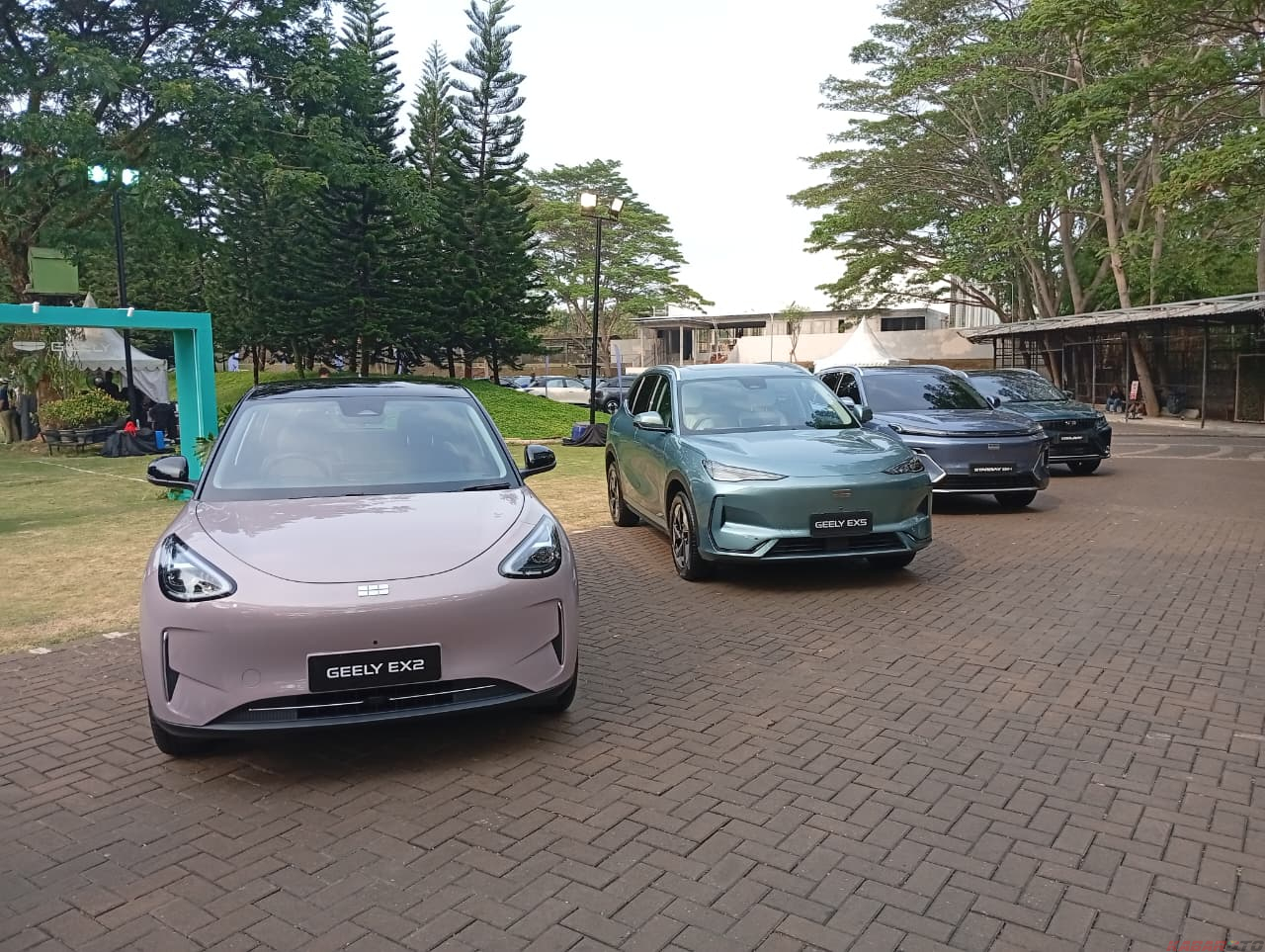 Kolaborasi Geely dan Nio Isi Daya dan Baterai Kendaraan Listrik