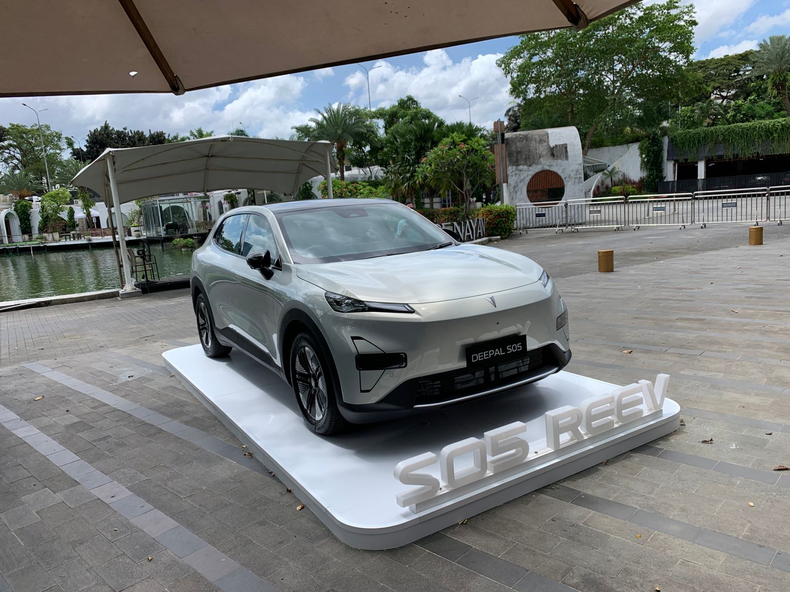 Deepal S05 REEV Tampil Perdana di Indonesia
