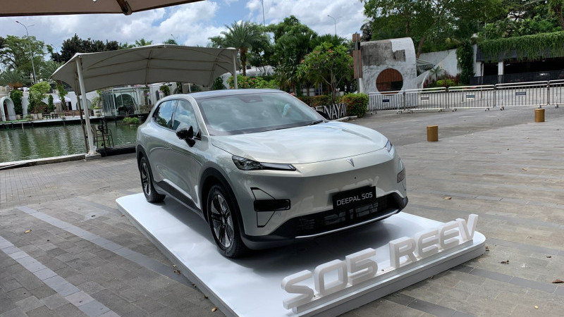 S05 Reev Deepal S05 REEV Tampil Perdana di Indonesia - kabaroto