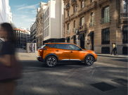 Peugeot 2008 dan 3008 Terima Penghargaan Car of The Year
