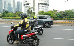 Jangan Anggap Kaca Spion Mengganggu, Yuk Kenali Serba-serbinya