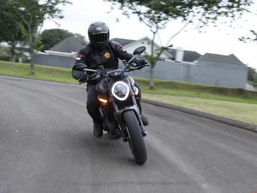 Peringatan Bagi Bikers Doyan Touring, Jangan Cuma Fokus Motor