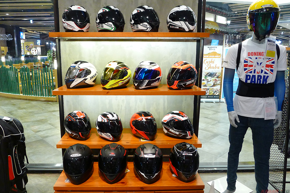 Rayakan Hari Jadi Perdana, Komunitas Pecinta Helm Ini Gelar Baksos Ramadan di Panti Asuhan