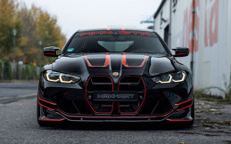 BMW M4 CSL Makin Sempurna dengan Sentuhan Manhart