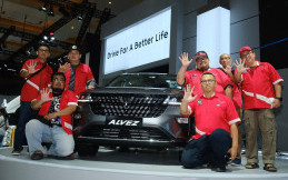 Wuling Ajak Komunitas Melihat Langsung Fitur Alvez di IIMS 2023