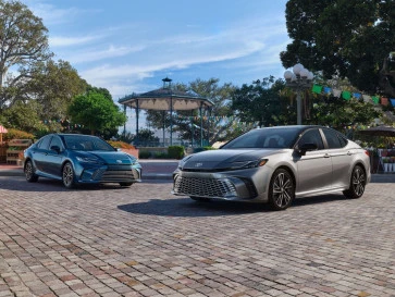 Toyota Camry Tahun 2027, Sedan Legendaris Tampil Makin Sporty dan Modern