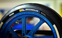 Mengenal Ban Asimetris di MotoGP 