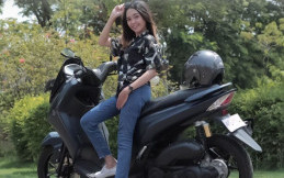 10 Tips Berkendara Motor Bagi Para Cewek, Nih!