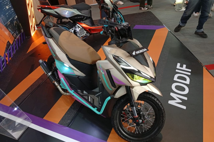 Cyberpunk, Modifikasi All New Honda Vario 125 Street dari Bekasi
