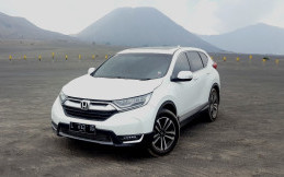 Honda CR-V Pimpin Penjualan Tertinggi di Kelas SUV