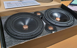 Reverb Acoustic M61 Speaker 2 Way Cocok Untuk Karakter Dinamik