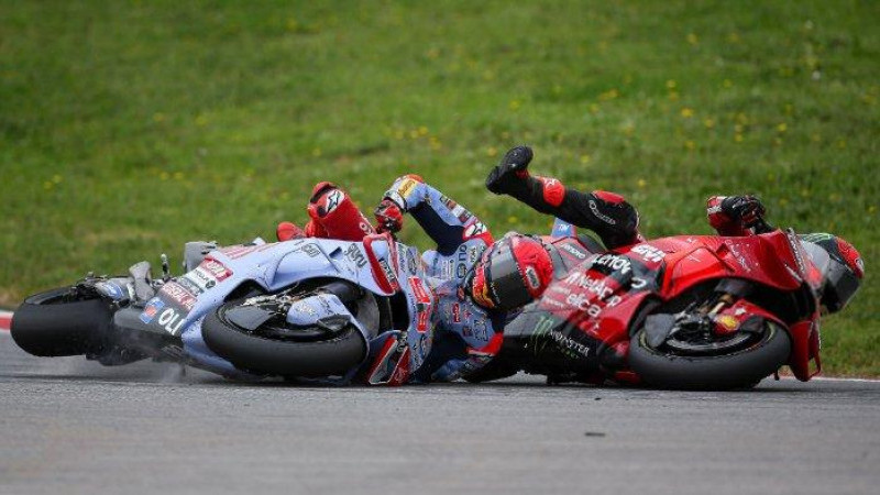 Bos Ducati Buka Suara Soal Kecelakaan Francesco Bagnaia Dengan Marc ...