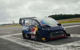 SuperVan Baru Ford Lebih Cepat 5,6 Detik dari Koenigsegg Jesko di Trek Top Gear