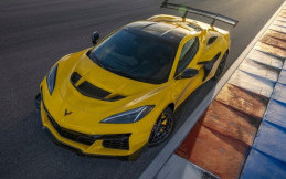 Punya Tenaga 1.064 Dk, Lihat Lebih Dekat Hypercar Canggih Chevrolet Corvette ZR1 2025