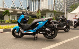 Moeldoko Janjikan Pembelian Motor Listrik Tidak Ribet
