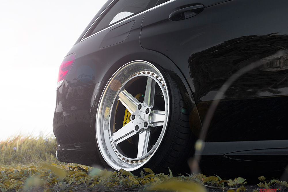 Tren Modifikasi Pelek Mobil, Fitment Ciamik Kembali Bersinar