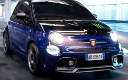 Fans Valentino Rossi, Ada Fiat Abarth 595 Monster Energy Yamaha