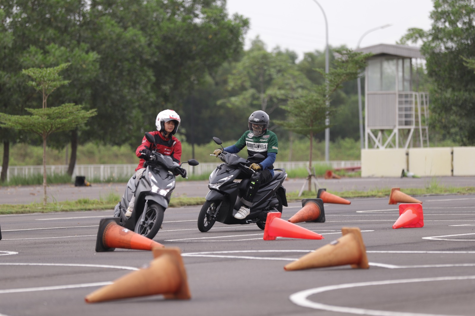 Arus Balik Mudik Lebaran, Cara Jaga Jarak Aman di Jalan Raya