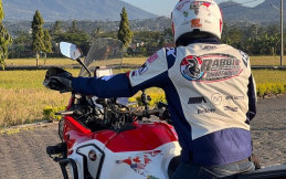 Hadirkan Jaket Riding Baru, Rabbit and Wheels Kolaborasi dengan Jeffrey Polnaja dan IMX