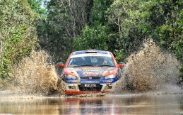 Banjir, Julian Johan Alami Ujian Berat