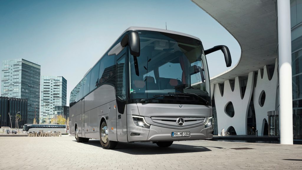 Bus Mercedes-Benz dan Setra Kini Bisa Hemat Oli Hingga 480.000 Km
