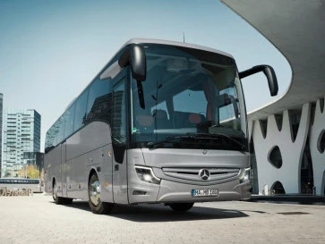 Bus Mercedes-Benz dan Setra Kini Bisa Hemat Oli Hingga 480.000 Km