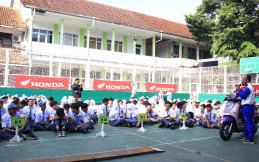 Untuk Bikers yang Masih Sekolah, Ikuti Kata Instruktur Ini, Sob!