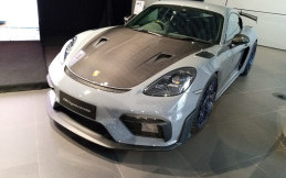 Spesifikasi Porsche Cayman GT4 RS yang Meluncur di Indonesia