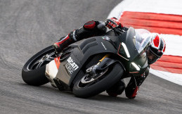 Ducati Panigale V4 SP2, Siap Ditantang Balap