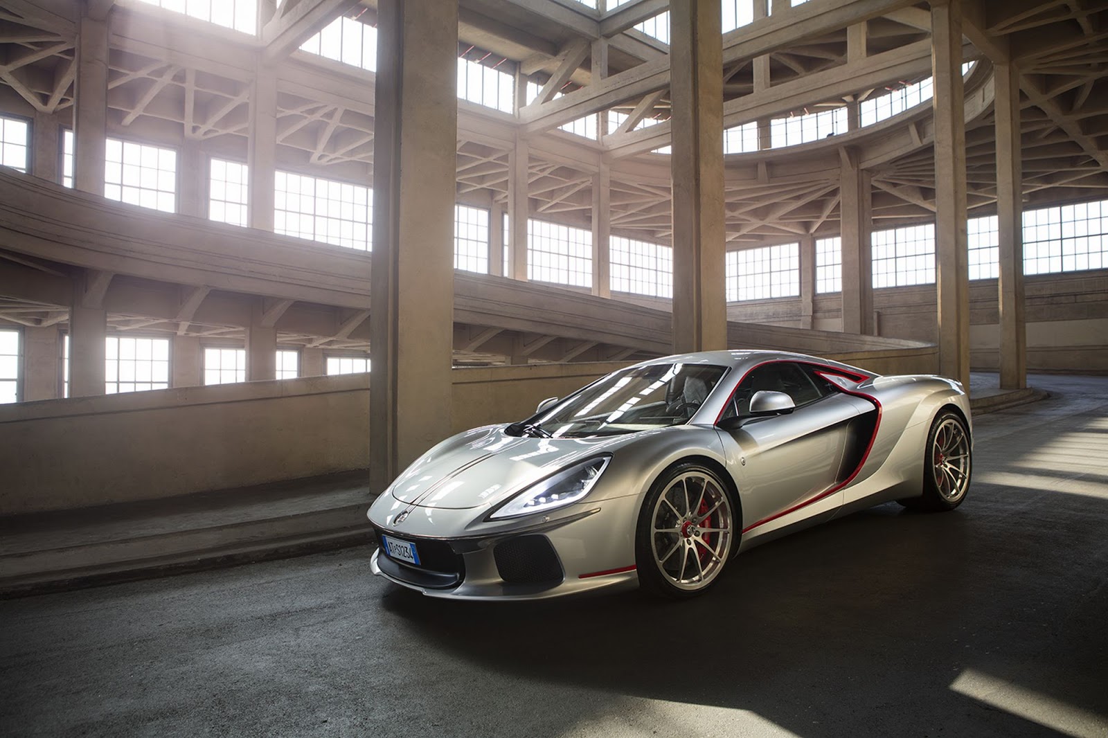 Wajah Sangar Supercar GT ATS