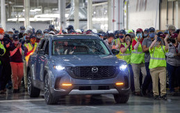 Mazda CX-50 Sudah Siap Didistribusikan