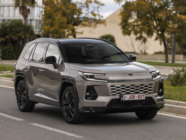 Toyota RAV4 Generasi Ke-6, Revolusi Digital Arene dan Dominasi Teknologi PHEV