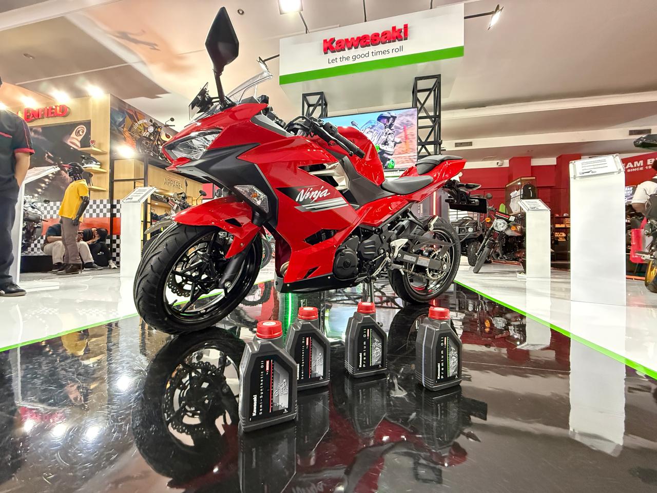 Beli Motor Kawasaki di IIMS 2026, Gratis 2 Pelumas 